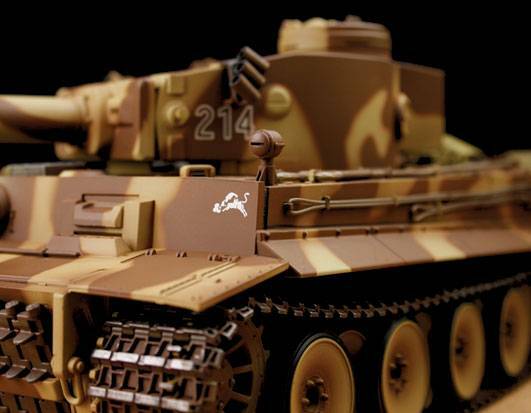 tiger1_E_b.jpg