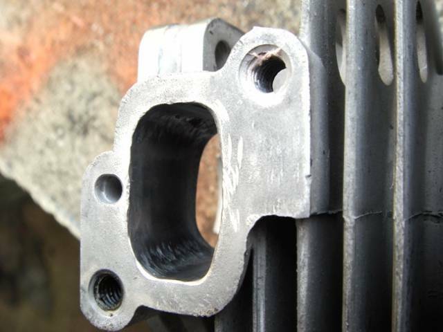 進氣端下挖約0.3-0.5MM