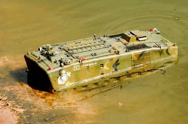 061028TANK-037_lQVKWFuvtPJ0.jpg