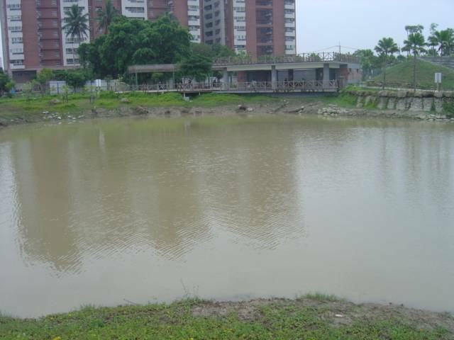 操控台一景,水位還有進步空間