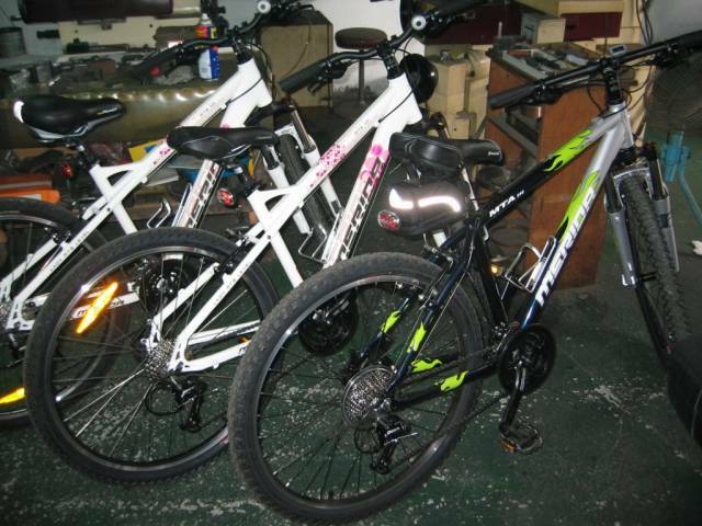 敗了三台登山車