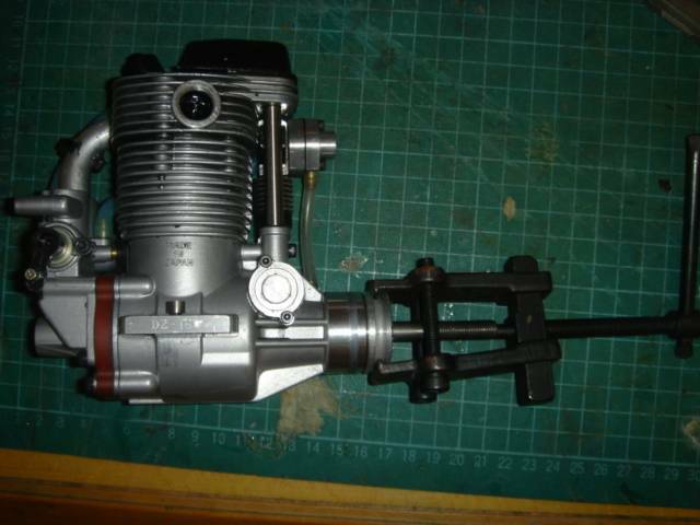 用拔取器取下MOUNT