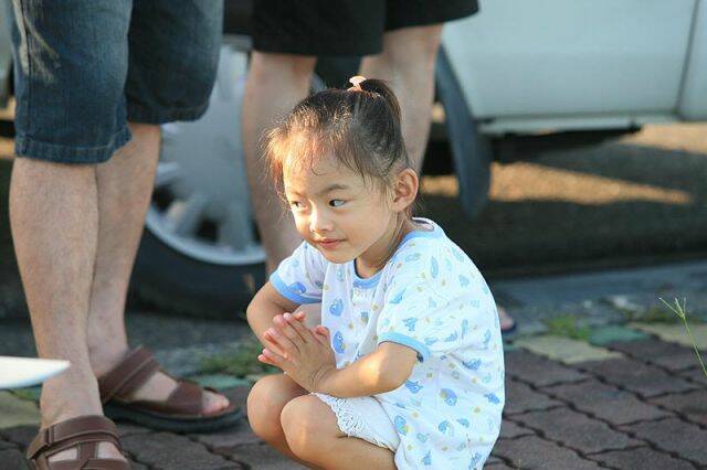 瞧我女兒，專注的樣子