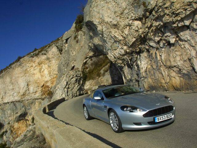 Aston-Martin-DB9-FA-Rock-Tunnel-1280x960.jpg