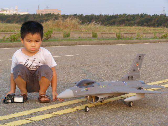 F16-8.jpg