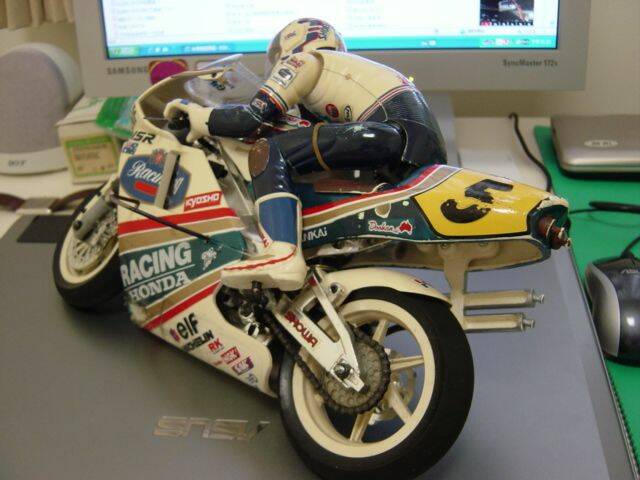 DSC003.JPG