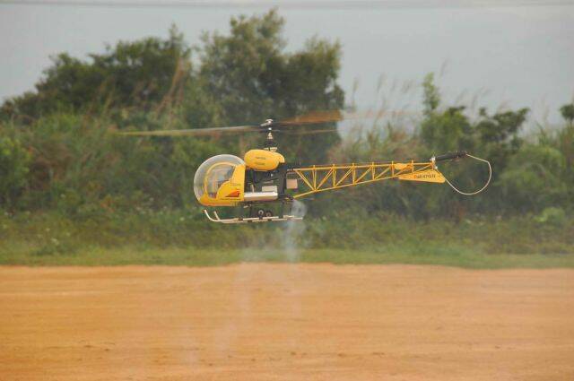 BELL-47G    50主駕駛大林飛行