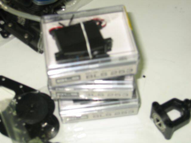 用Futaba BSL-253 servo