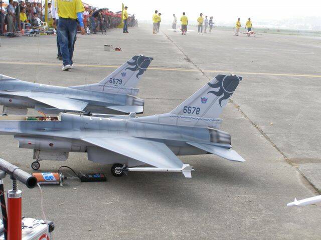 F16-4.jpg