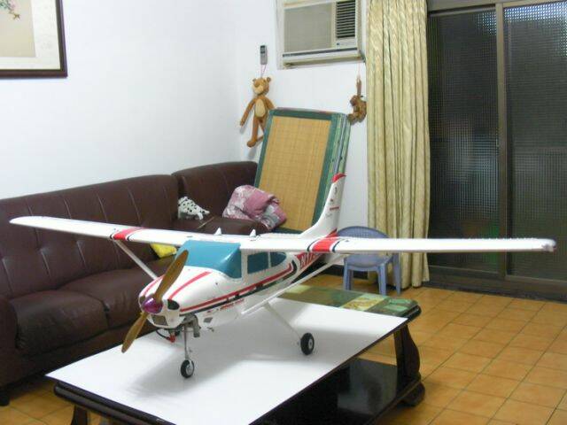 CESSNA182A1C4008_1189357809.jpg