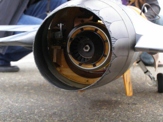 F16-1.jpg