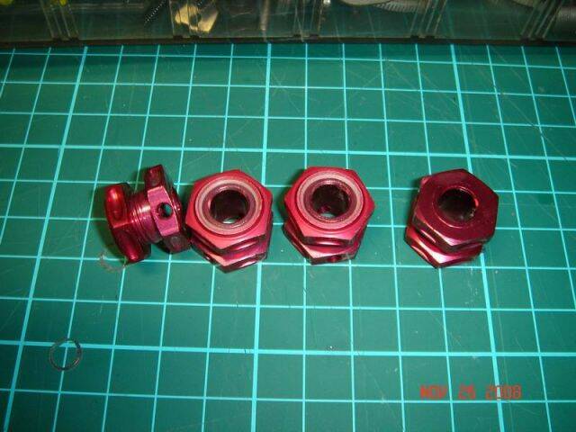 新品雷虎1/8 輪胎轉接 內徑8外徑17 NT100起標
