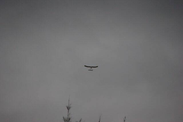 報告司令部...找到了雷恩大兵....(我勒...)