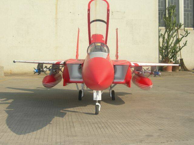 F15e02.jpg