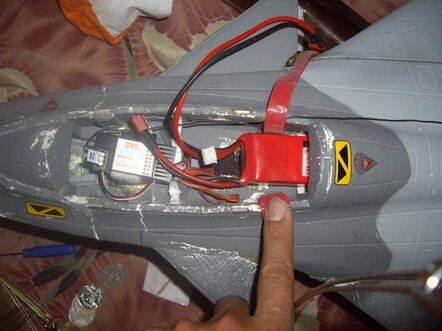 2000mal電池位置