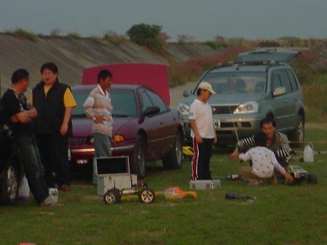 小朋友上場大人休息