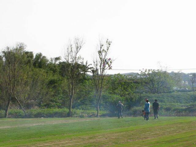 大隊長狗仔馬上到達事發現場