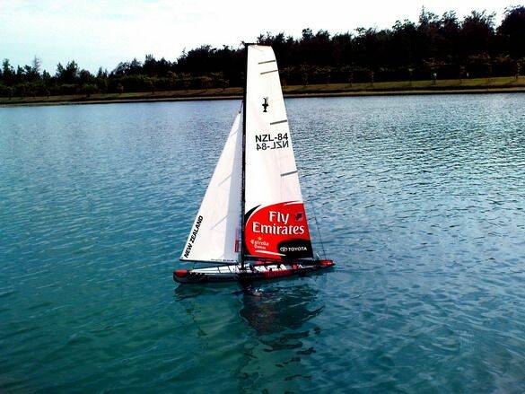 ETNZ passing by2.jpg
