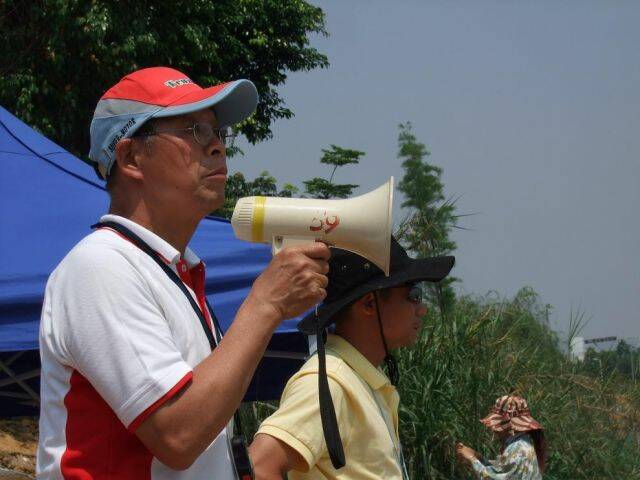 辛勞的工作人員.