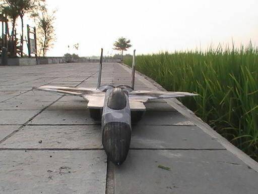 F15-002.JPG