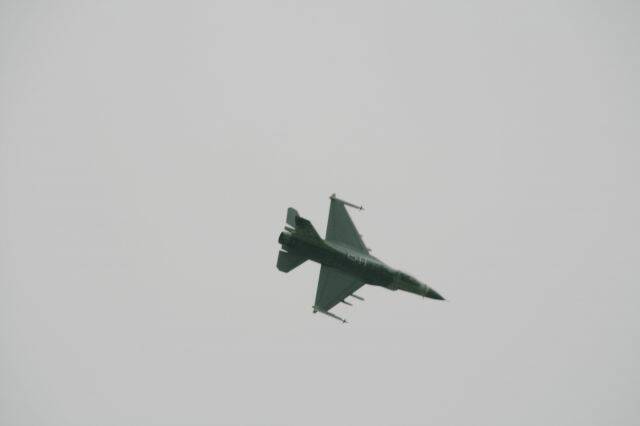 78呼叫戰管，敵機已返回福建上空，我正嚴密監視中