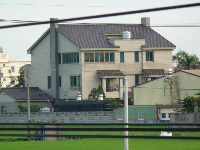 這棟別墅　離我家600公尺
