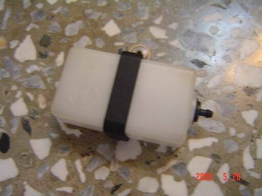 原廠副油箱
