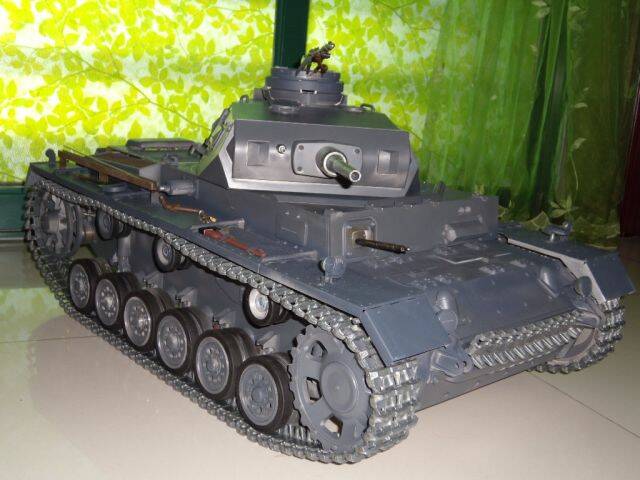 compare Pz iii & tiger 003.jpg