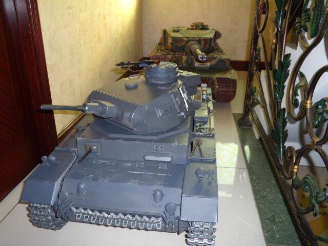 compare Pz iii & tiger 007.jpg