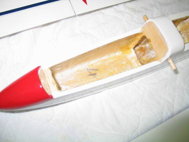 07 飛行前用玻璃千維補強.JPG