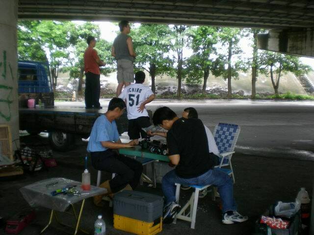 賓哥急著把隊友作掉灌成香腸.JPG