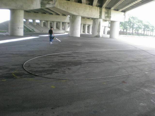場地地面粉塵吹驅.JPG