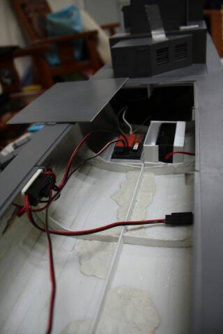 開關、接收器、接收器的電池