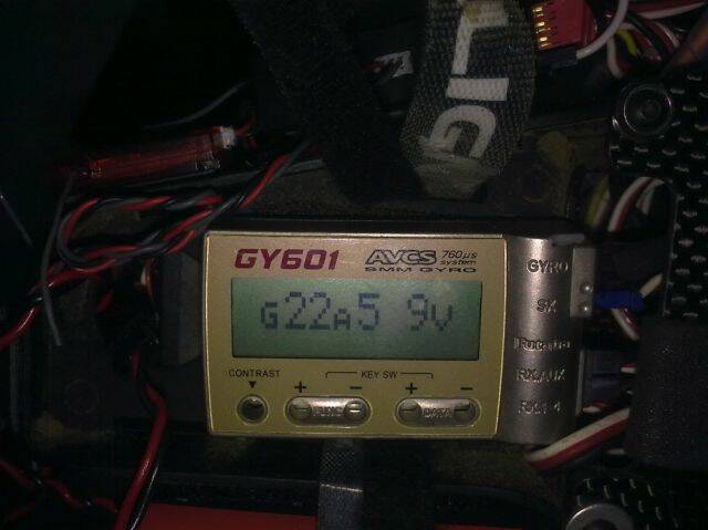 加降壓線後電壓為5.9v(怪怪的)