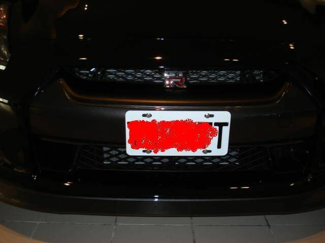 後視鏡看到"GT-R"時,該讓路了吧!