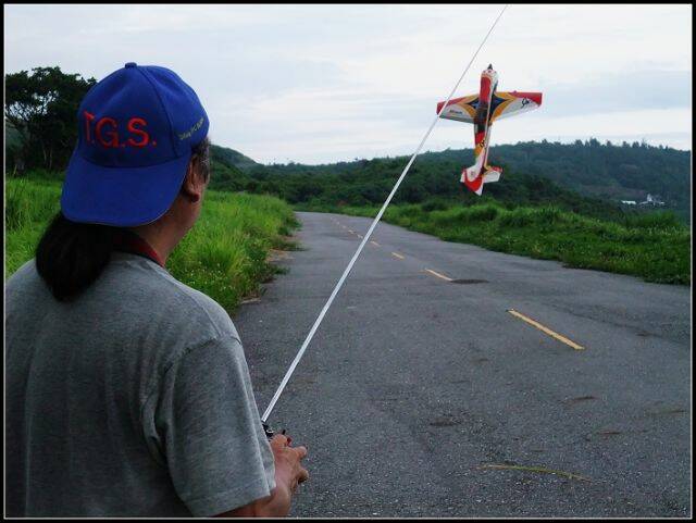 用力搖喔