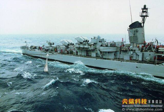 DDG-903 華陽軍艦-3.jpg