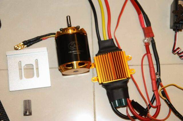 560KV + 12S 130A 的強力心臟