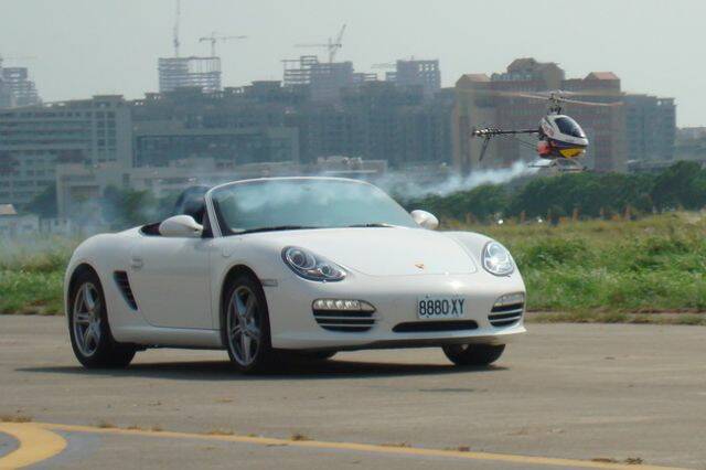 porsche-6.jpg