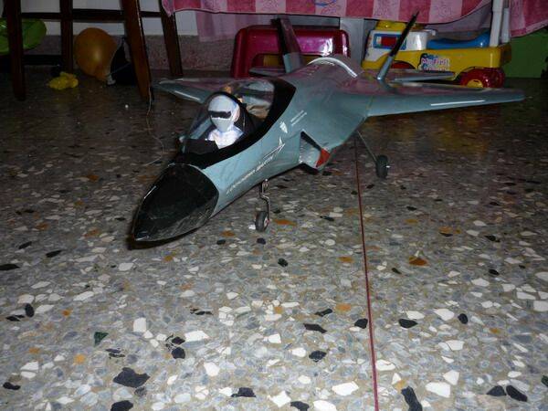f35-03.jpg