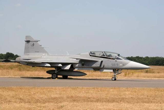 9819_Saab_JAS39D_Gripen_211tl_CzechAF_KB060721_2.jpg