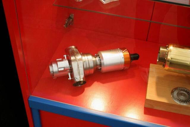 Pahlhelicopter 展示櫃檯