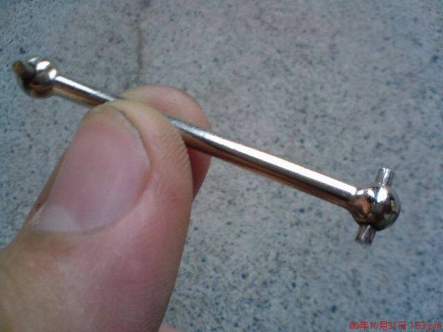 認真工作的拇指  髒的要命