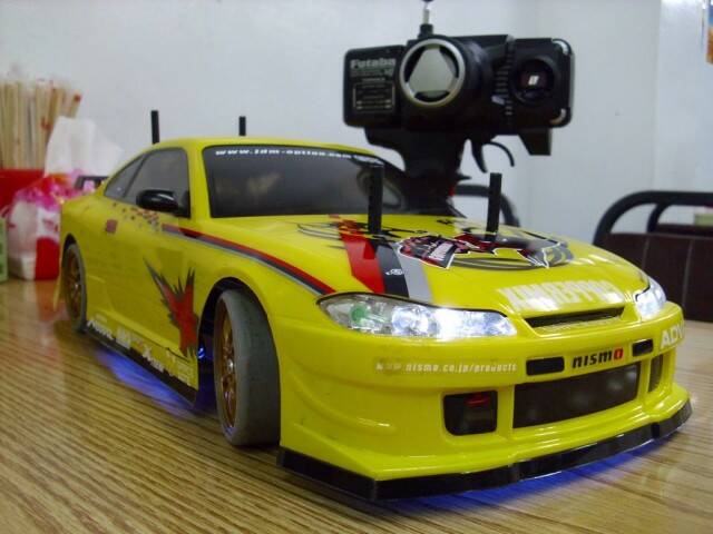 有燈車殼(車頭).jpg