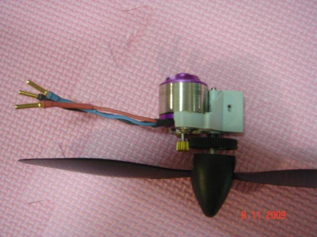 ESKY 3900KV + GWS B