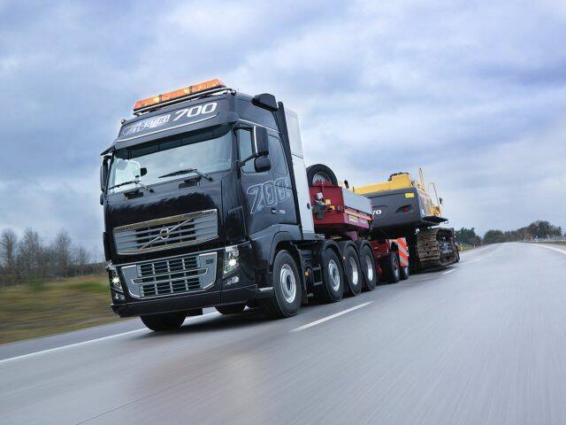 volvohl16700_009.jpg