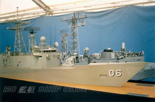 澳洲海軍募兵攤位的派里級艦