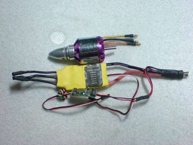 2. A3520  830KV +恐X牌 100A變電+4A BEC+運費 =1099