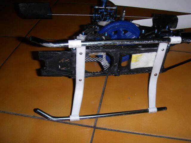 機腹特寫