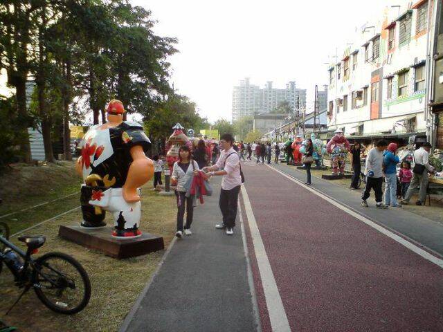 033.JPG